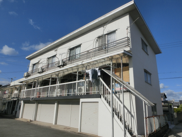 物件番号:1058448583 閑静な住宅街、エアコン、照明器具、カーテン付き、日当たり良好、駐車場有り。