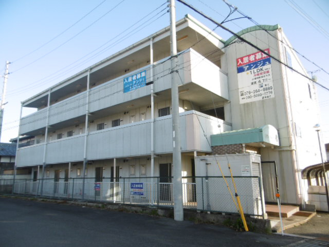 物件番号:1058481251 福崎駅徒歩圏内の便利な立地☆うれしいエアコン付き☆室内キレイです☆