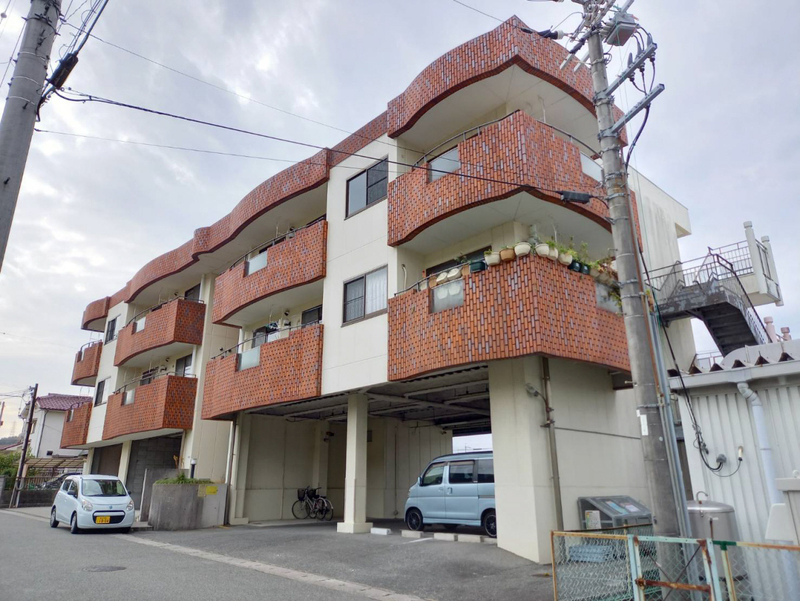物件番号:1058448756 二面バルコニー　日当たり良好！買い物便利な立地です。