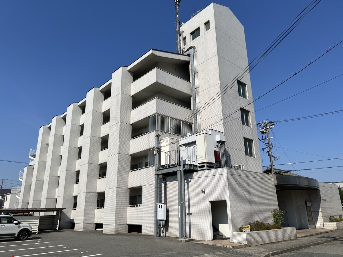 メゾン今在家