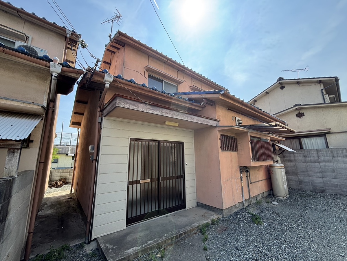 伊伝居借家