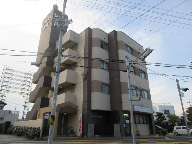 ロイヤルコーポ荒井