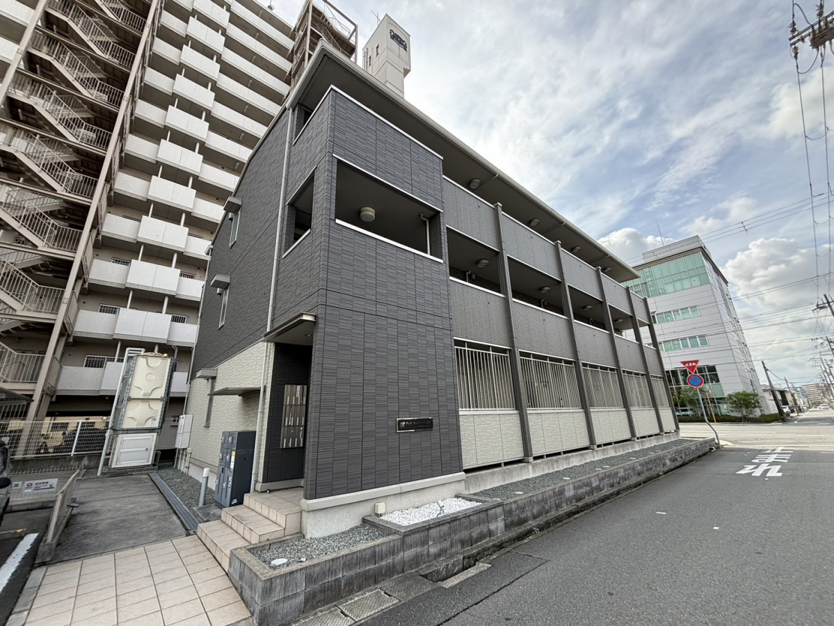 物件番号:1128471400 人気の都市ガス・カウンターキッチン！インターネット無料！駐車場敷地内！