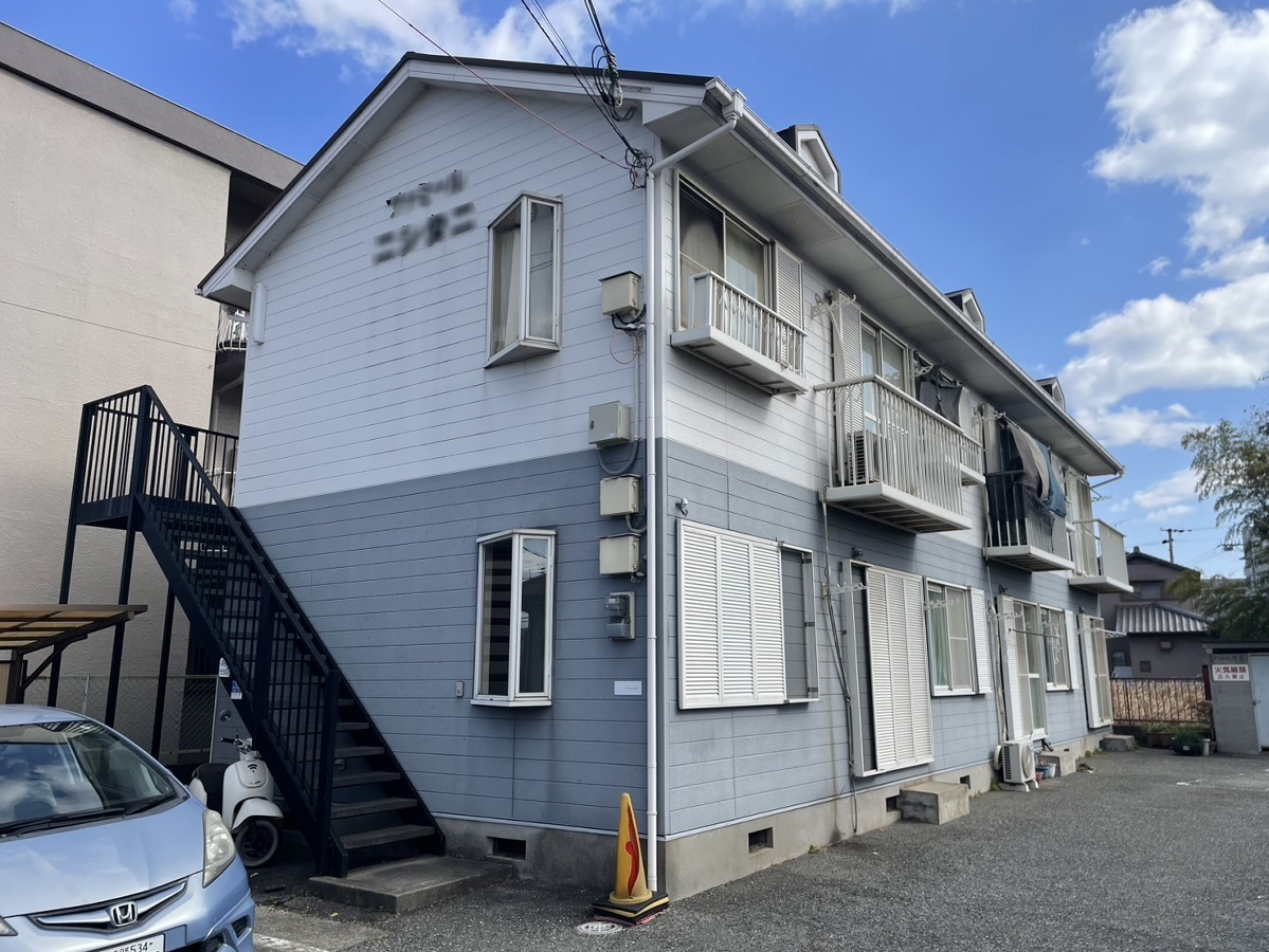 ファミールニシタニ