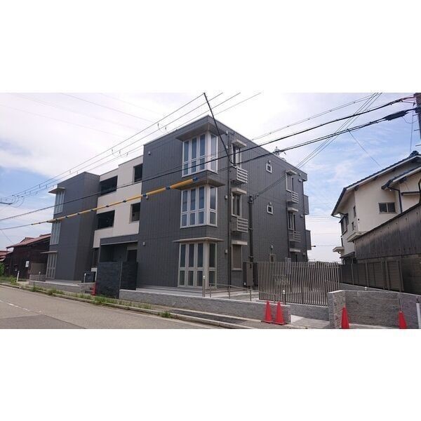 シャルムソレイユⅡ番館