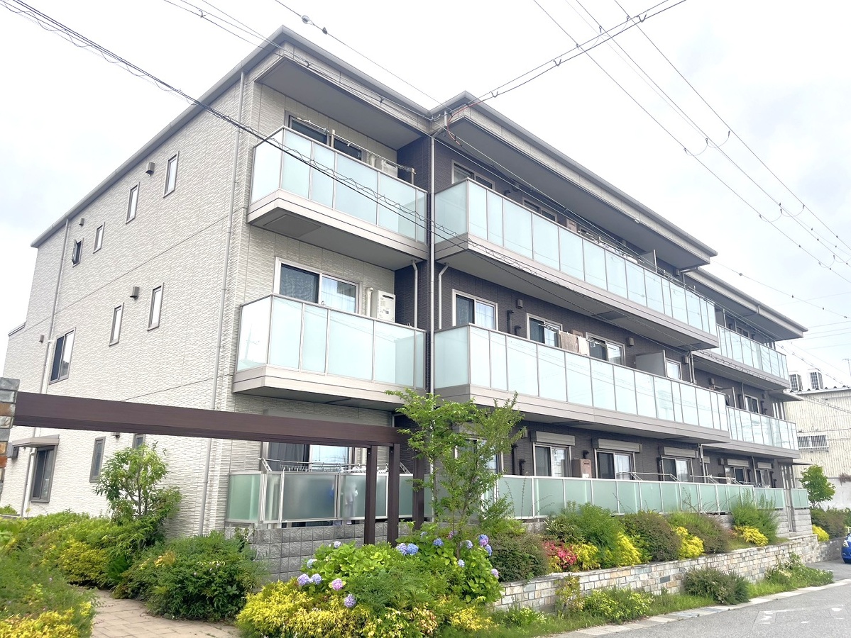 シャーメゾン茜