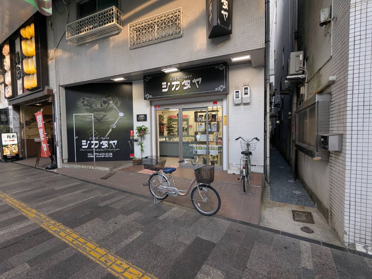 ベルデモールに面した貸家